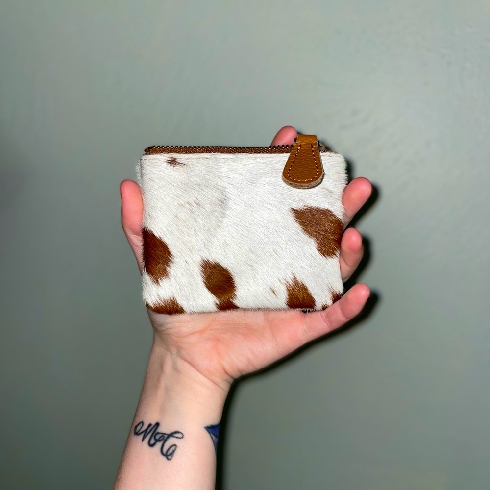 Brown Cowhide Coin Purse/Zipper Wallet